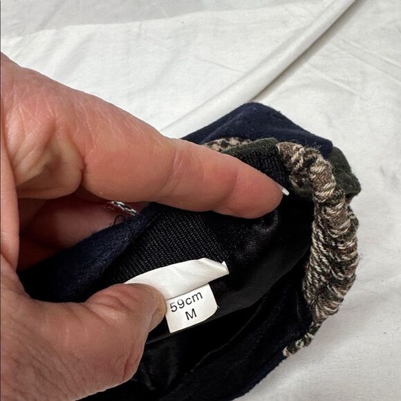 Guinness Multicolor Patchwork Tweed Flat Cap. Size M (59 cm). - Picture 8 of 9